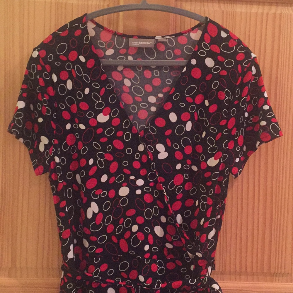 Black, Red & Cream print wrap front dress size M